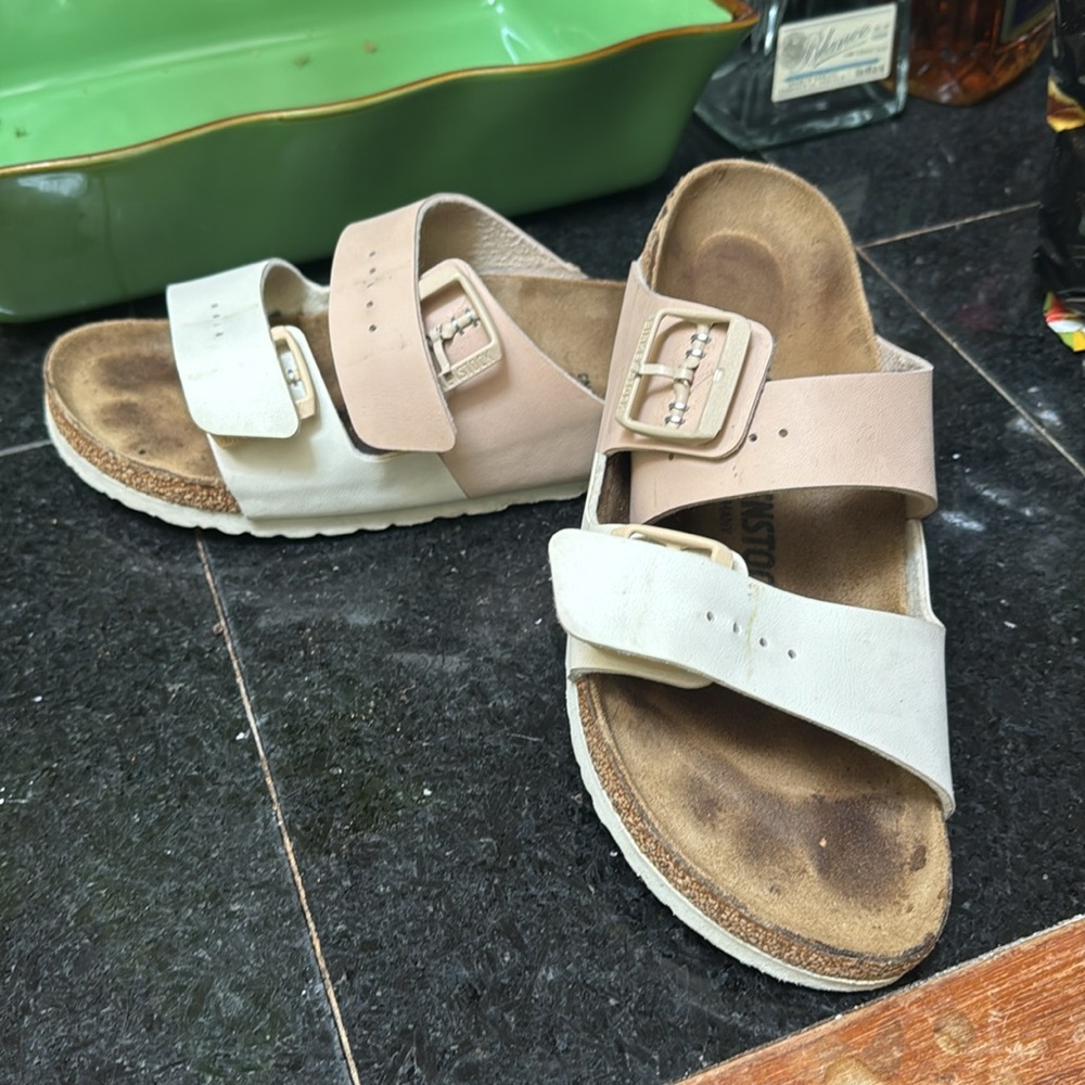 Birkenstock Women's White and Tan Sandals size 40 - Picture 3 of 4